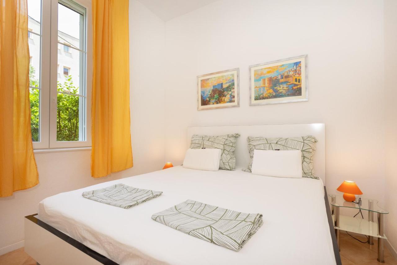 Guest House Cinema Close To Port Dubrovnik Buitenkant foto