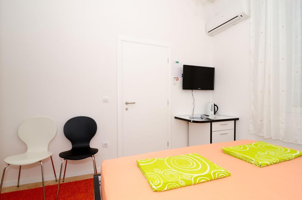 Guest House Cinema Close To Port Dubrovnik Buitenkant foto